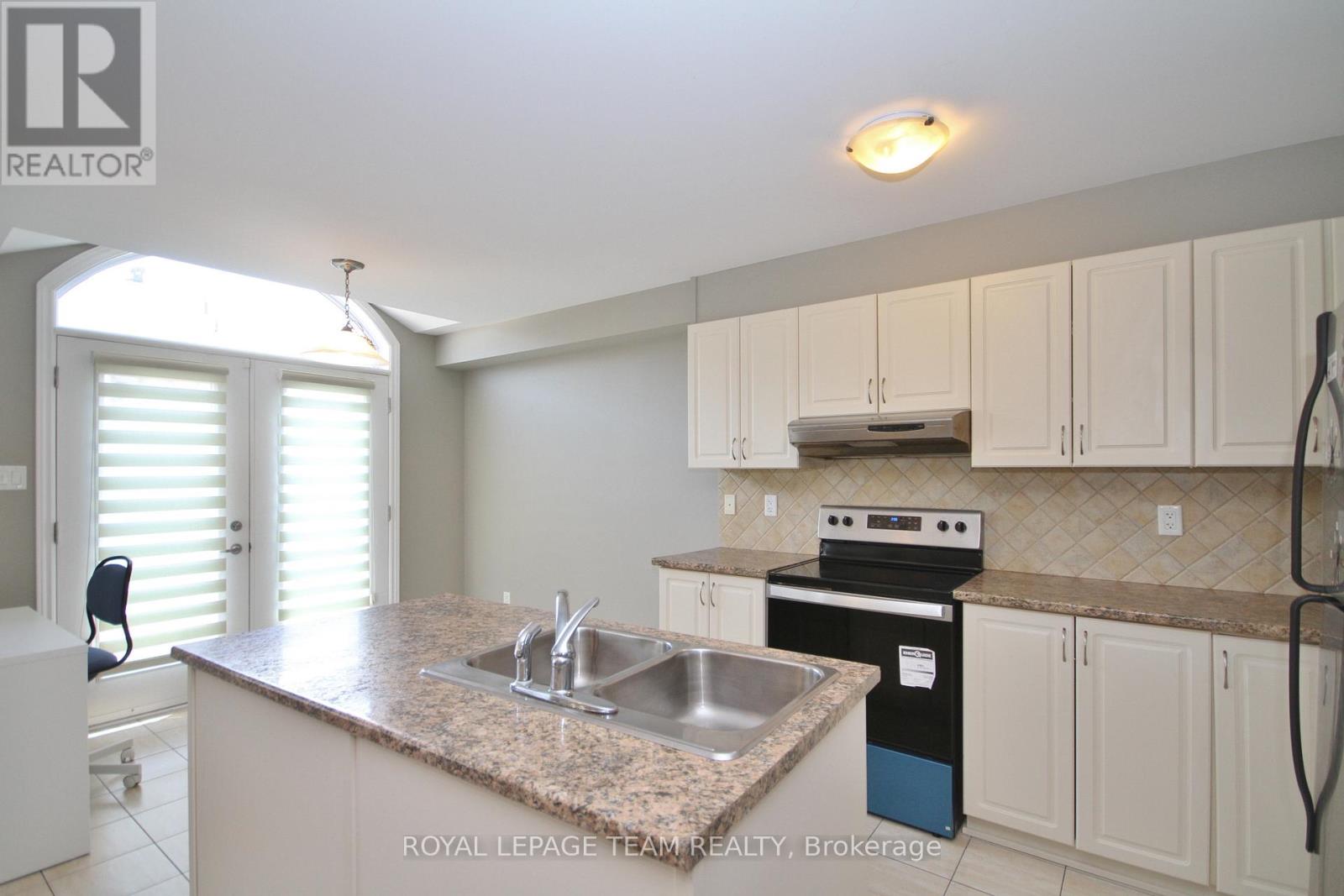 302 Tourmaline Crescent, Ottawa, Ontario K2J 3T9 - Photo 12 - X13421040