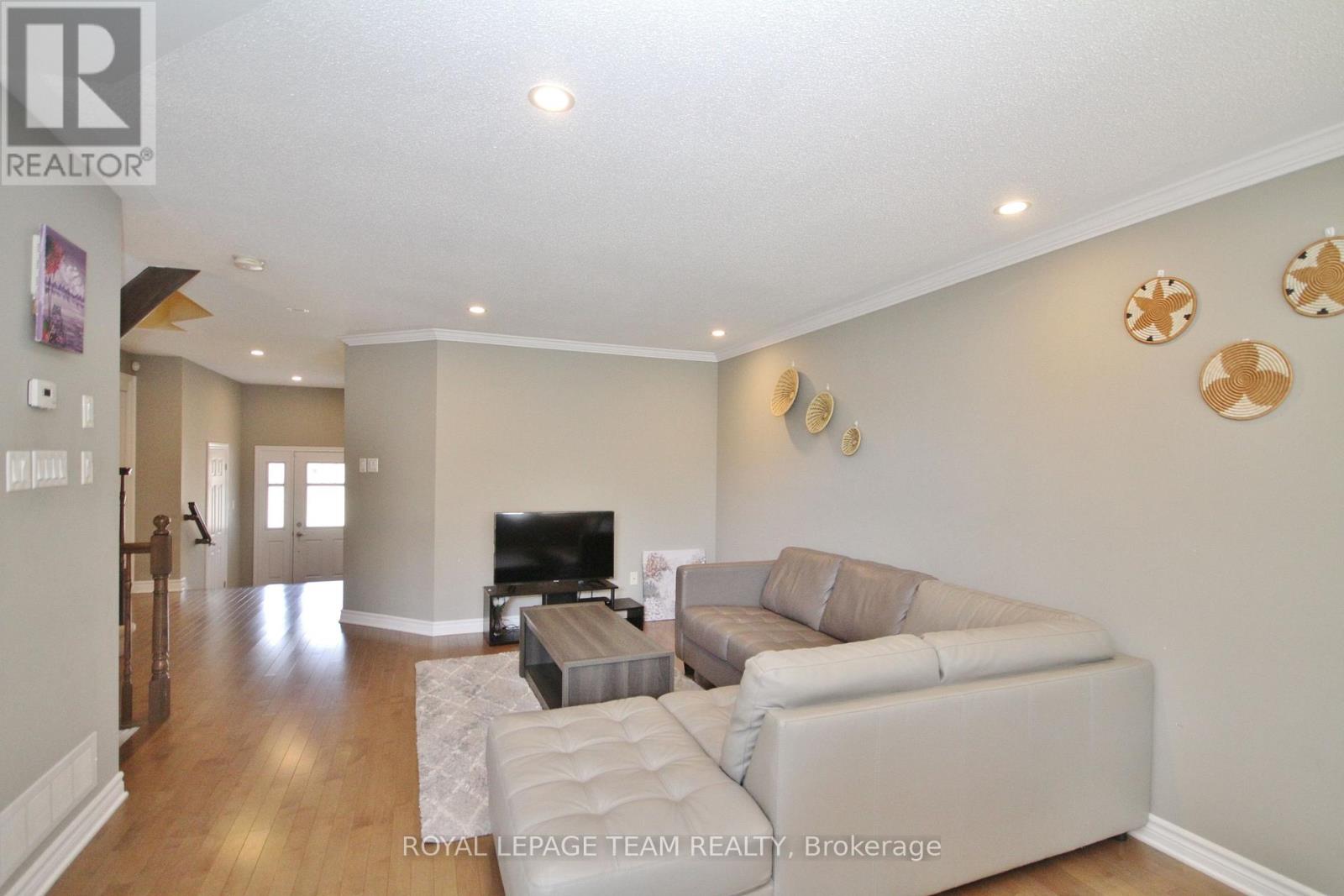 302 Tourmaline Crescent, Ottawa, Ontario K2J 3T9 - Photo 6 - X13421040