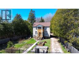 17 Phipps Street, Gore Bay, Ontario