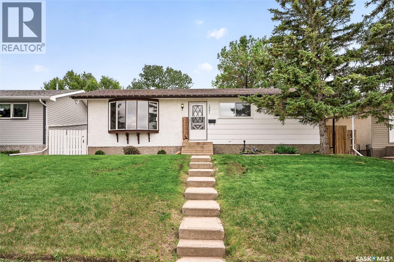 1031 Ross Street E, Moose Jaw, Saskatchewan  S6H 7H4 - Photo 4 - SK038085