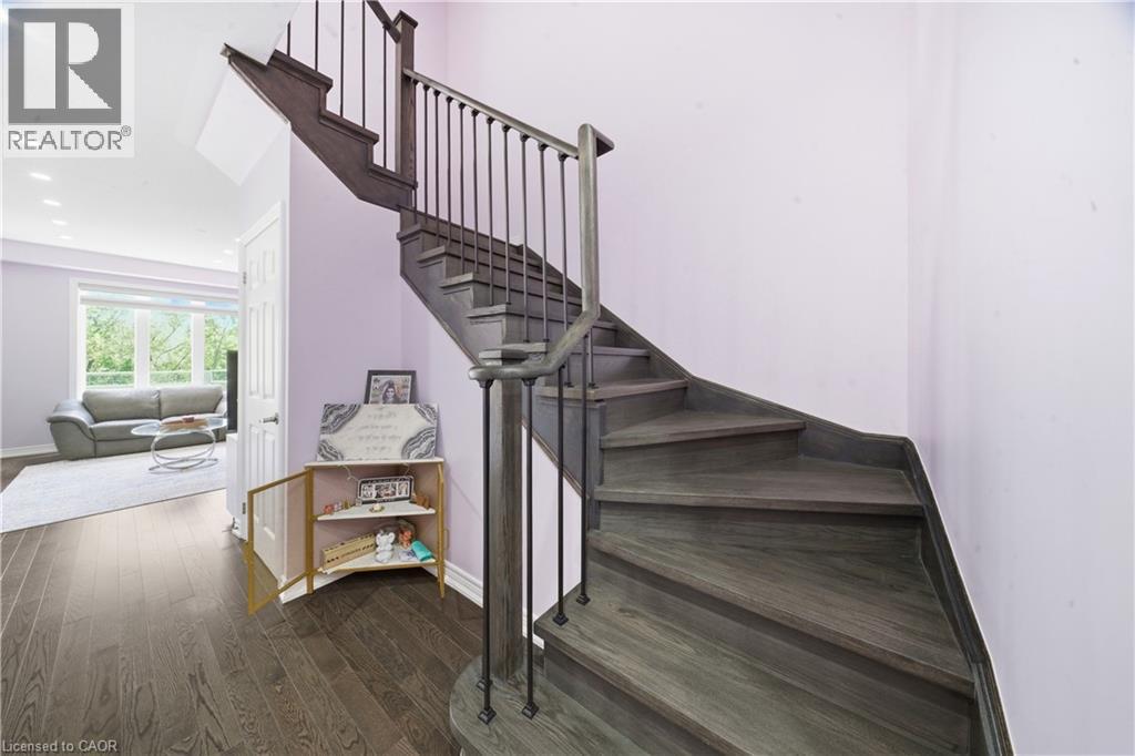 166 Deerpath Drive, Guelph, Ontario  N1K 0E2 - Photo 6 - 40837461