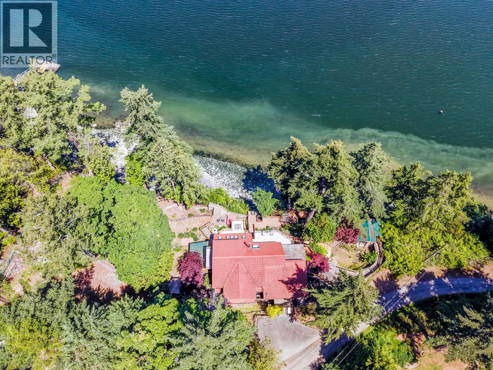 7911 Bedwell Drive, Pender Island, British Columbia  V0N 2M2 - Photo 2 - R3133944