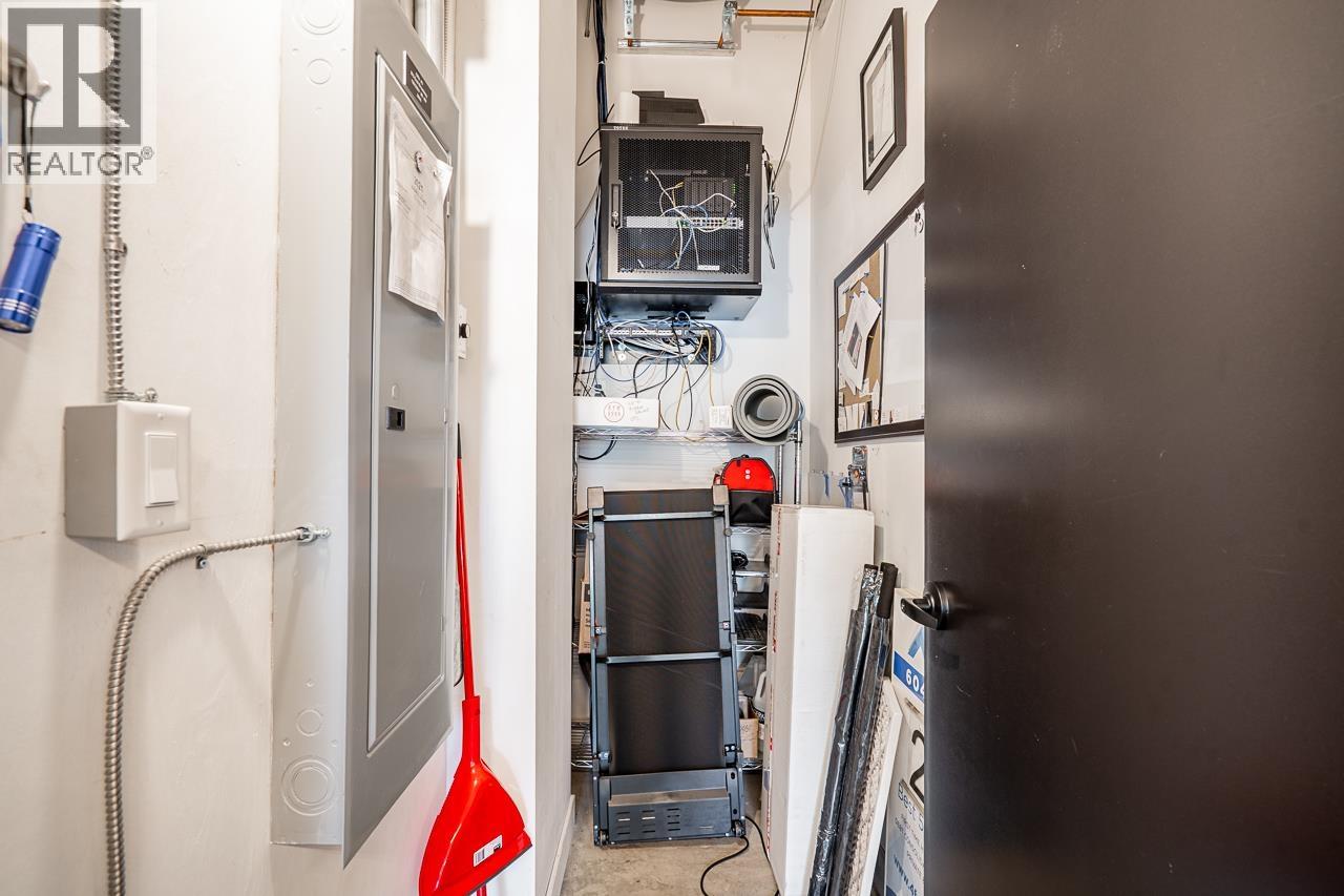 Listing image 24