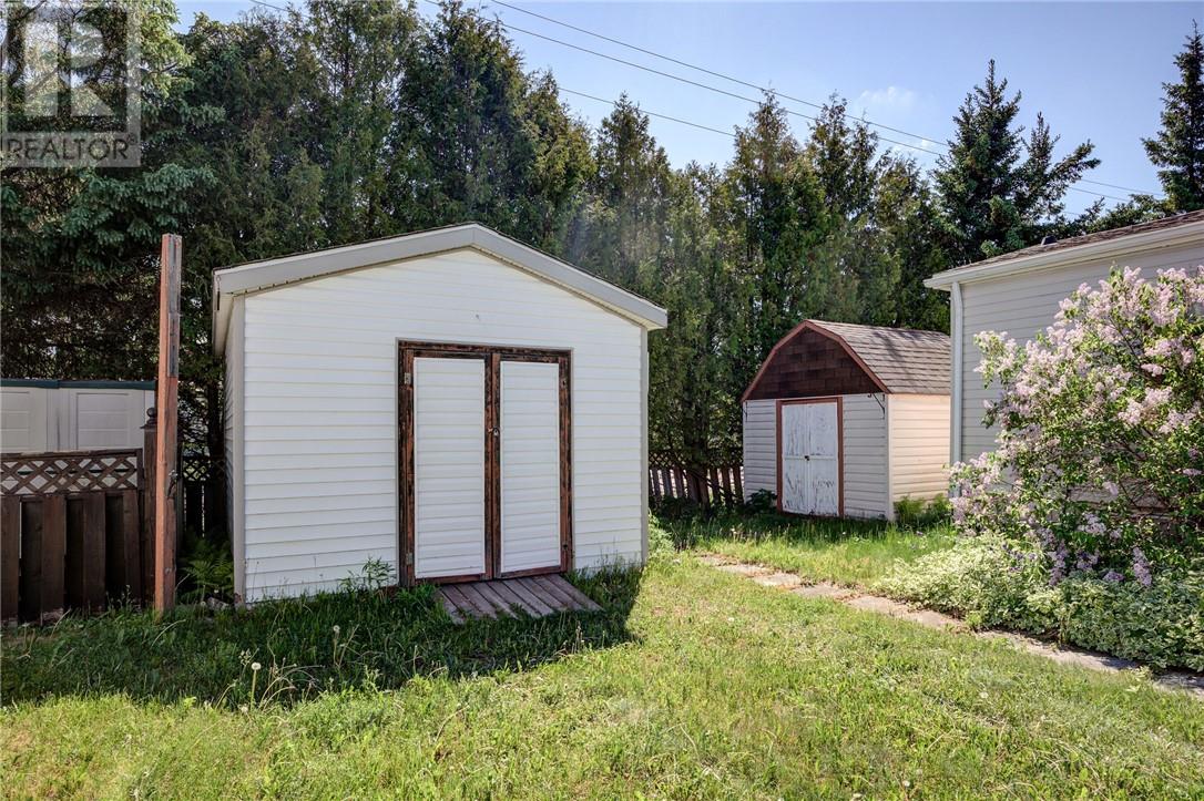 76 Corbin Avenue, Wahnapitae, Ontario  P0M 3C0 - Photo 4 - 2128355