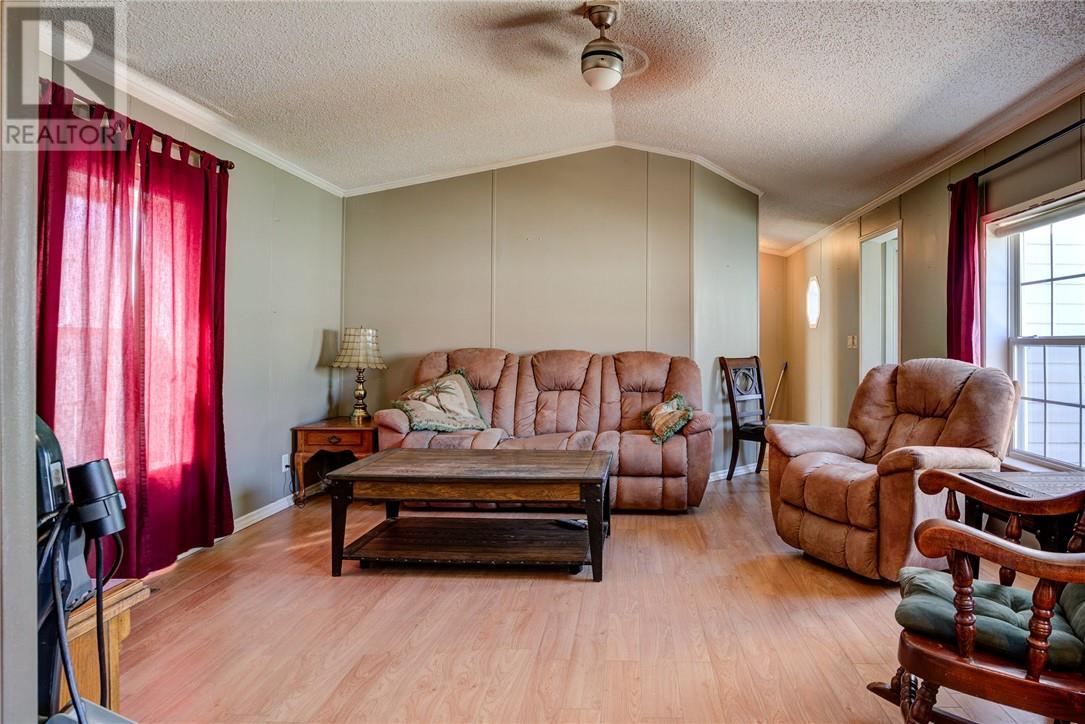 76 Corbin Avenue, Wahnapitae, Ontario  P0M 3C0 - Photo 7 - 2128355
