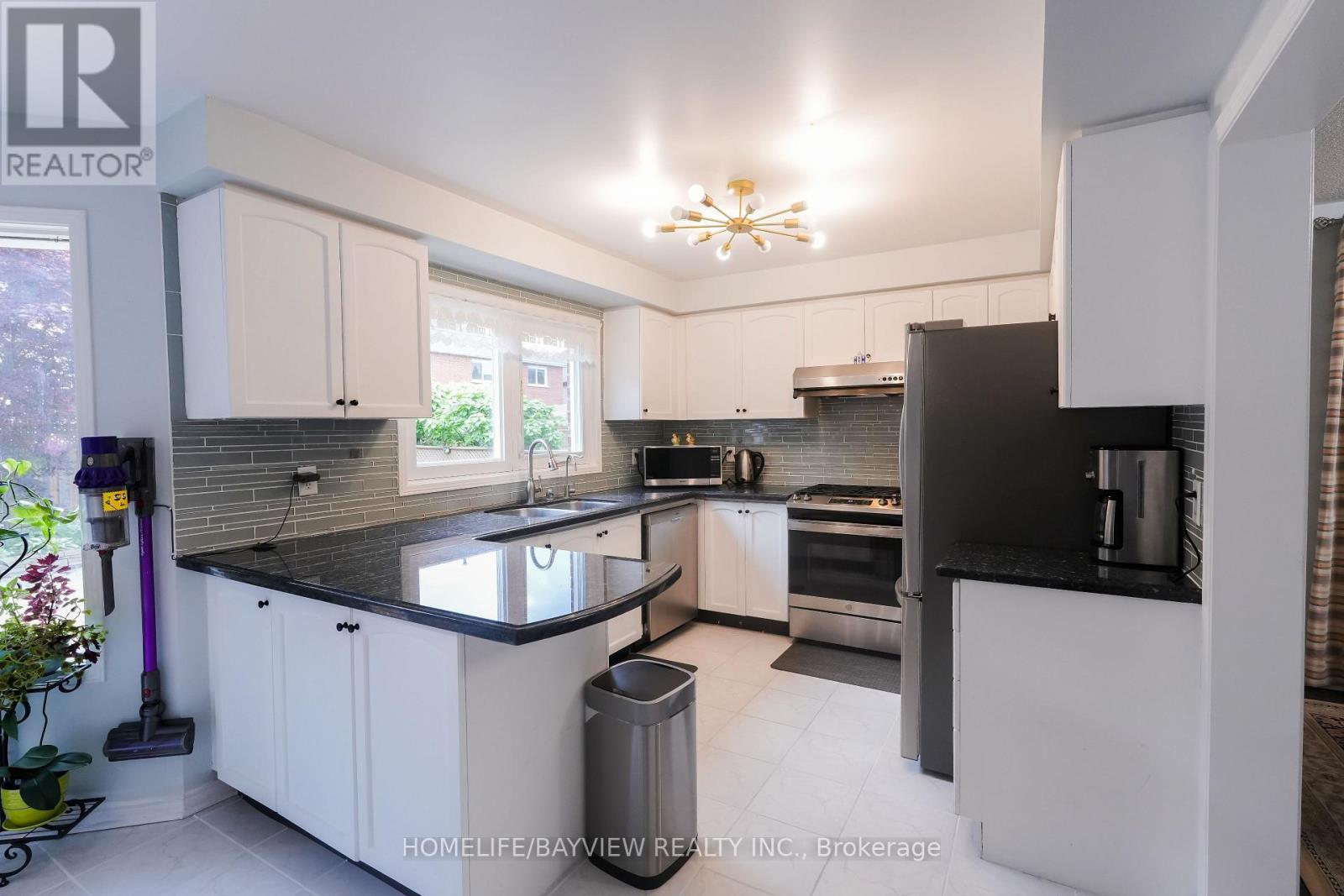 137 Widdifield Avenue, Newmarket, Ontario  L3X 1Z3 - Photo 10 - N13419028