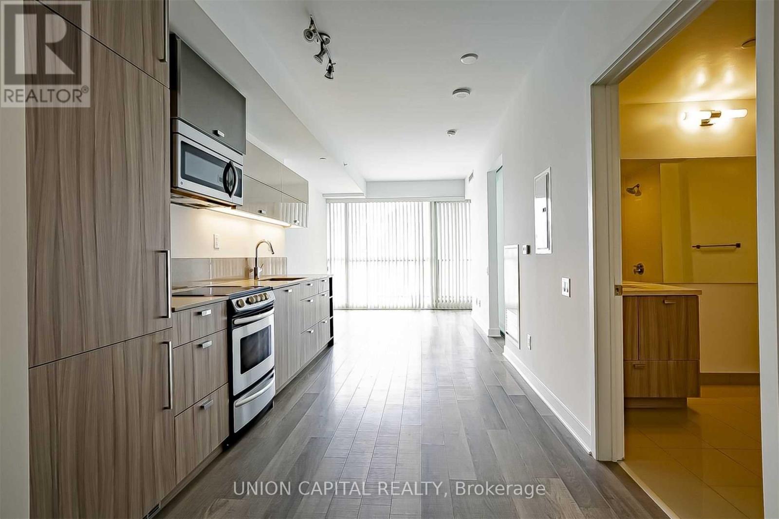 2406 - 290 Adelaide Street W, Toronto, Ontario  M5V 1P6 - Photo 2 - C13421128