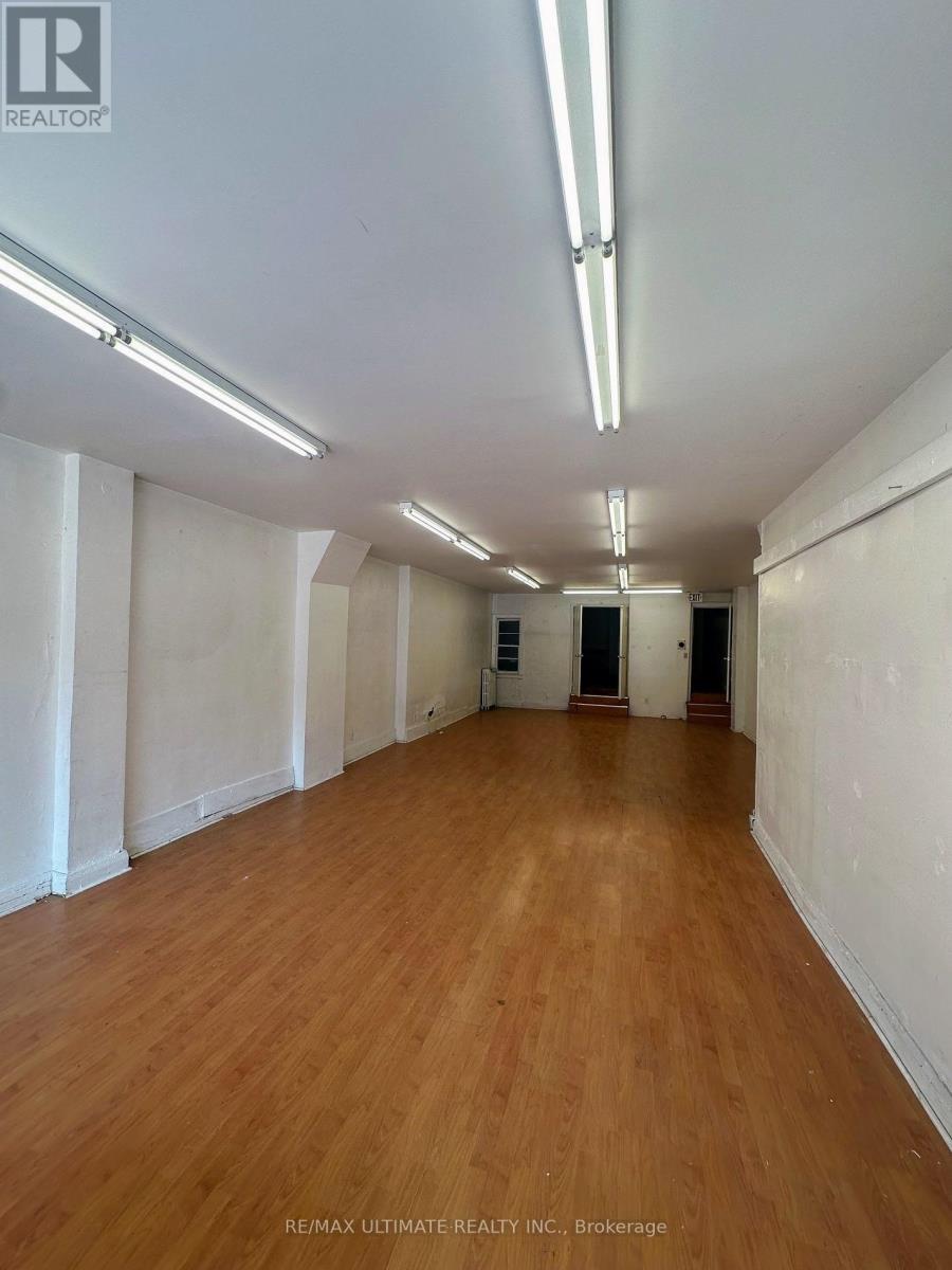 566 St Clair Avenue W, Toronto, Ontario  M6C 1A5 - Photo 4 - C13421130