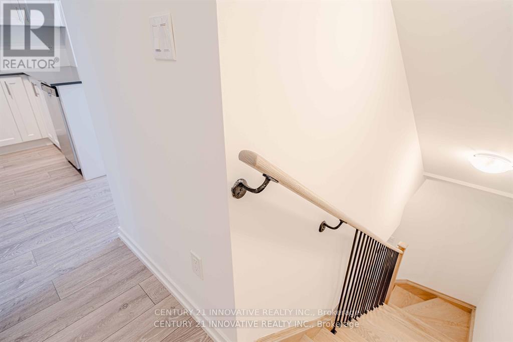 10 - 16 Lytham Green Circle, Newmarket, Ontario  L3Y 0H5 - Photo 24 - N13421078
