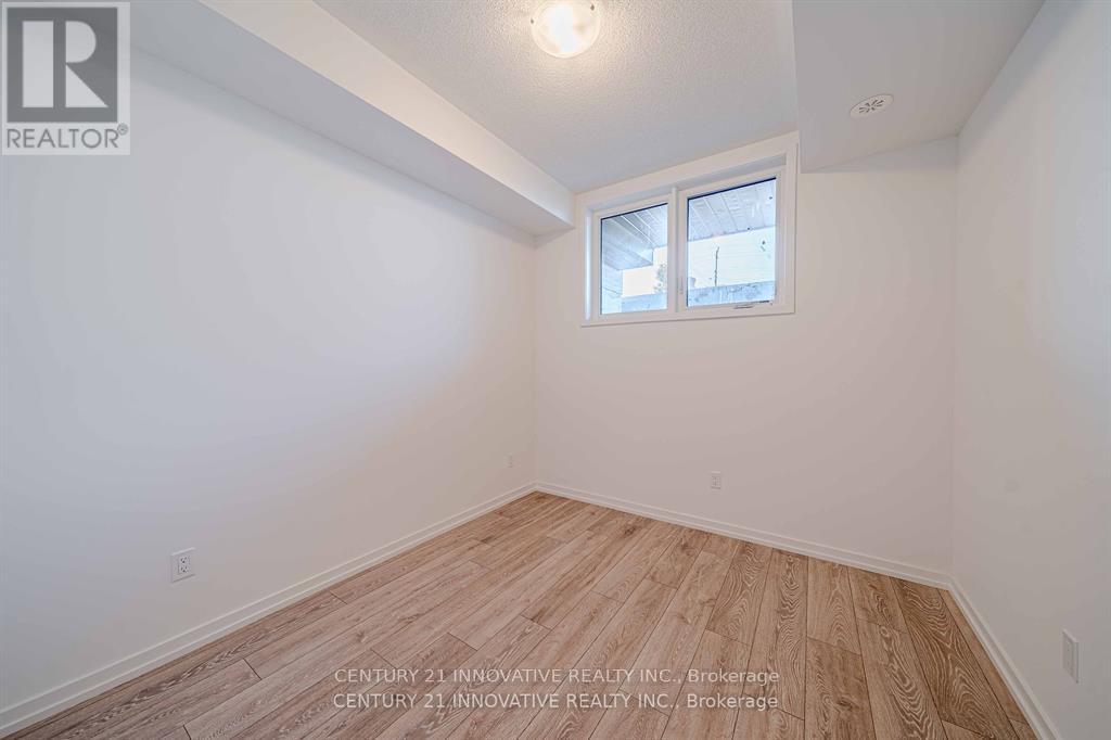 10 - 16 Lytham Green Circle, Newmarket, Ontario  L3Y 0H5 - Photo 30 - N13421078