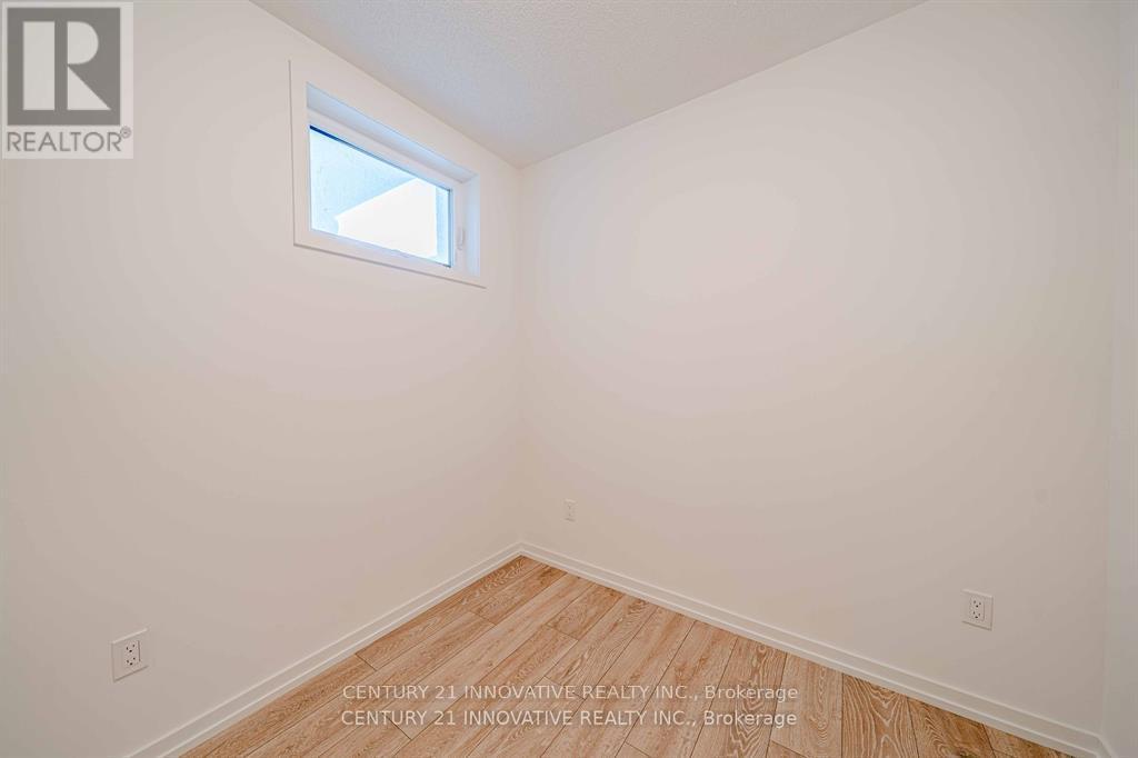 10 - 16 Lytham Green Circle, Newmarket, Ontario  L3Y 0H5 - Photo 38 - N13421078