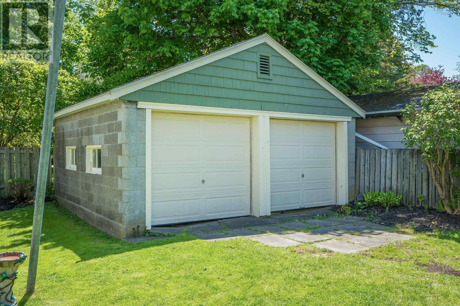 6076 Shirley Street, Halifax, Nova Scotia  B3H 2M8 - Photo 36 - 202613800