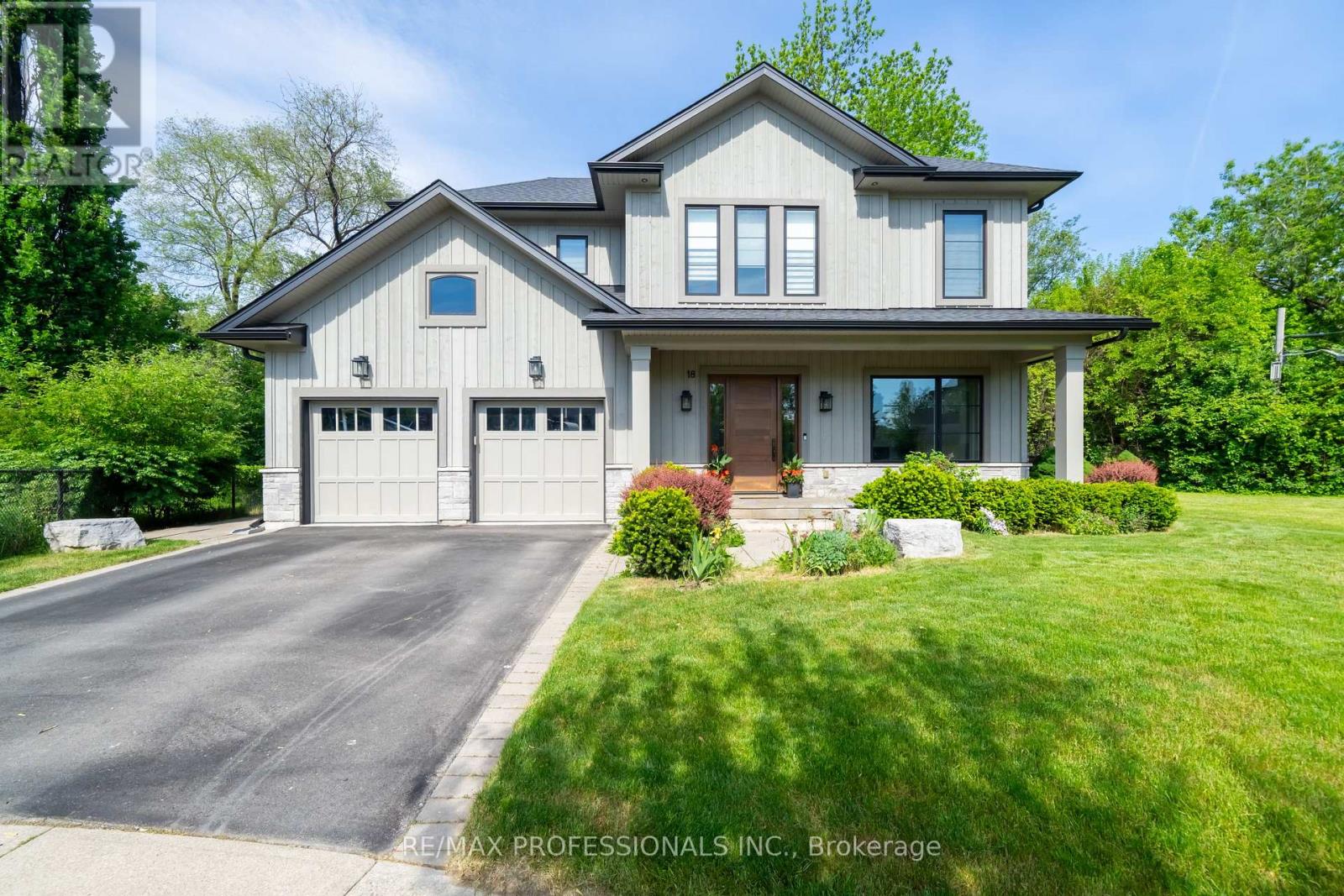 18 FLORENCE DRIVE, Oakville, Ontario