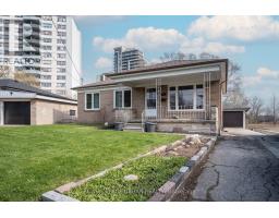 19 BATTERSEA CRESCENT, Toronto, Ontario