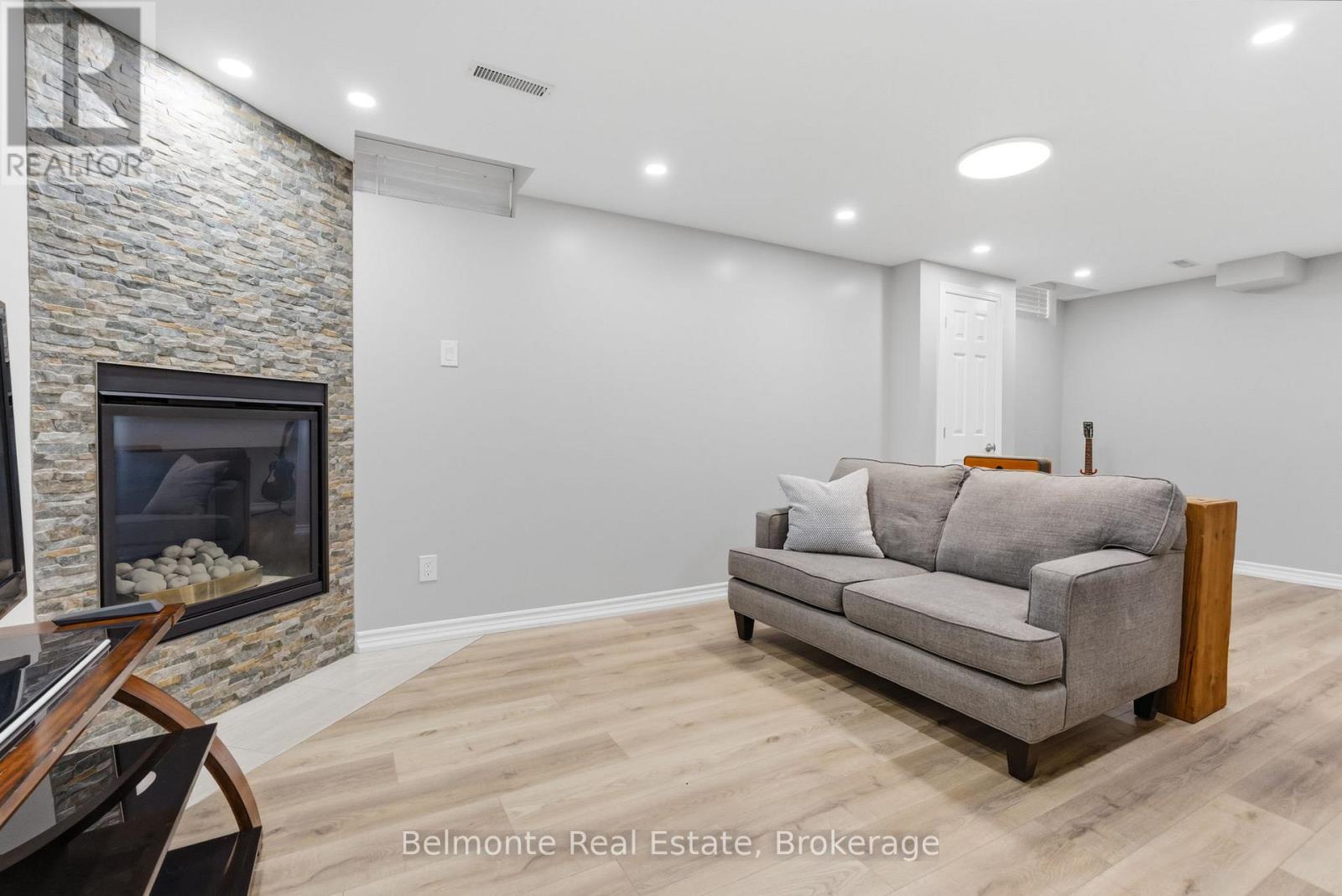 52 Lady May Drive, Whitby, Ontario  L1R 3A7 - Photo 32 - E13421426
