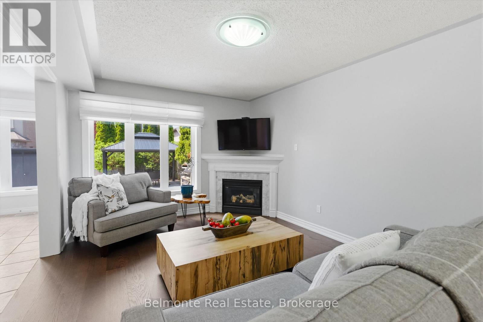 52 Lady May Drive, Whitby, Ontario  L1R 3A7 - Photo 8 - E13421426