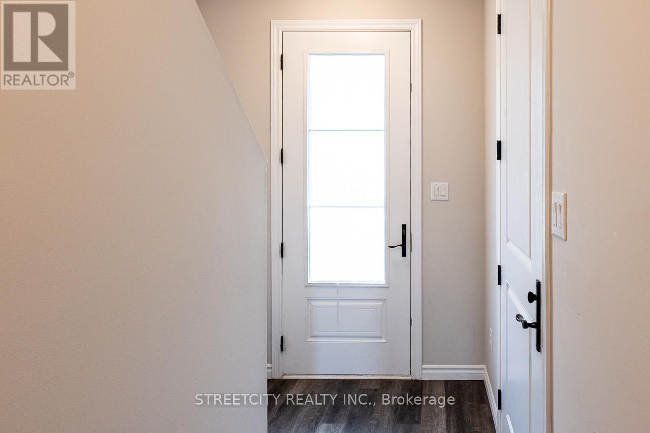 381 Callaway Road, London North, Ontario  N6G 0N8 - Photo 3 - X13421286