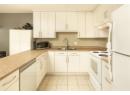 1640 Ufton Court Unit# 302, Kelowna, BC V1Y 8L5