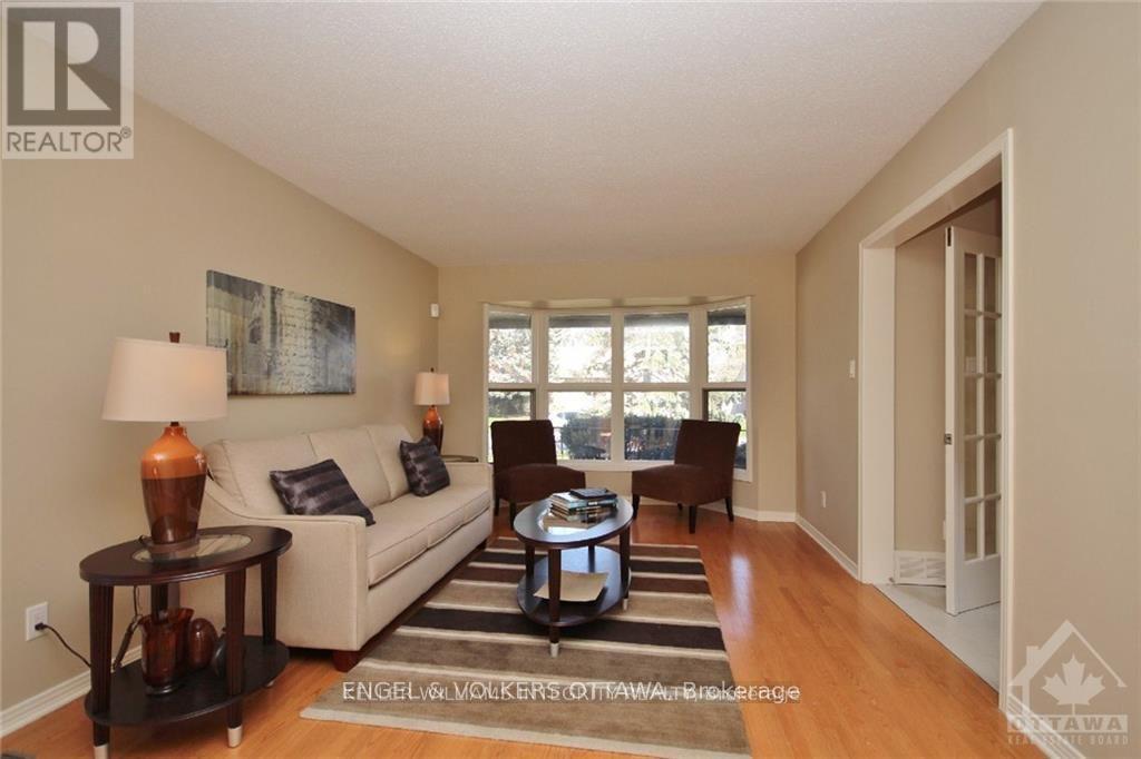 28 Country Club Drive, Ottawa, Ontario  K1V 9Y5 - Photo 4 - X13421246