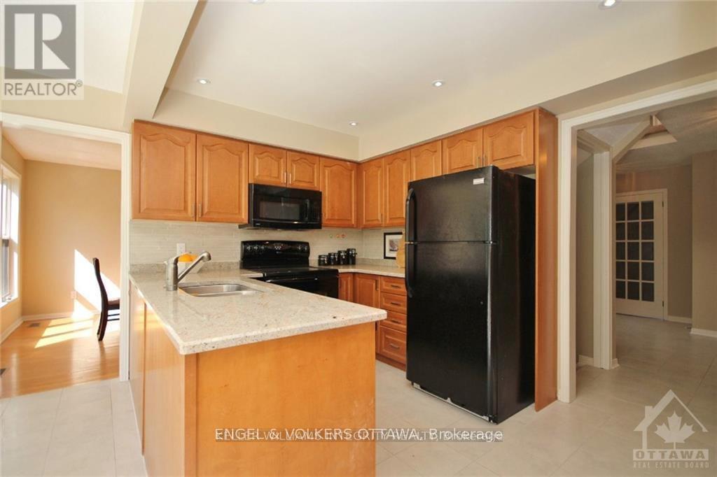 28 Country Club Drive, Ottawa, Ontario  K1V 9Y5 - Photo 7 - X13421246