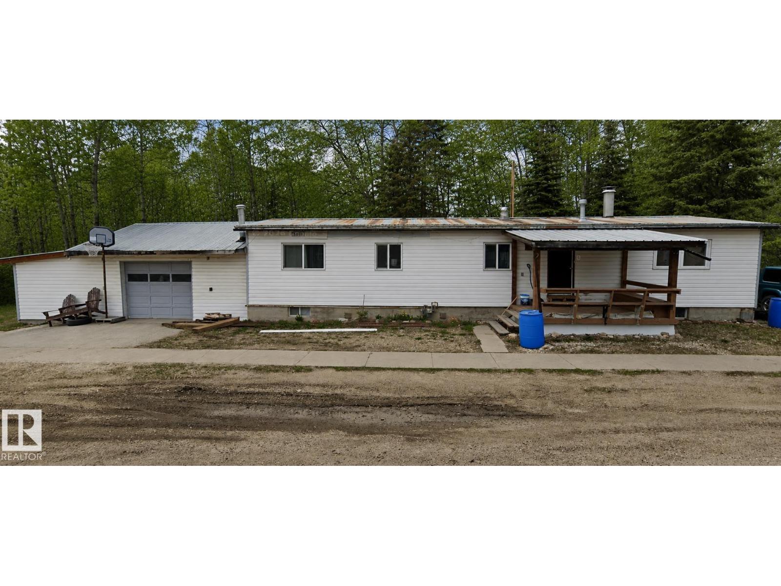 5320 51 ST, breton, Alberta