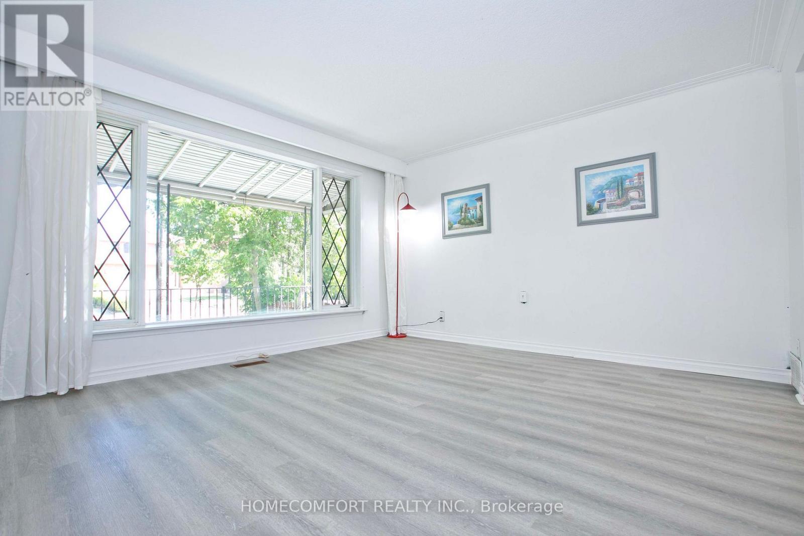 247 Parkview Avenue, Toronto, Ontario  M2N 3Z2 - Photo 2 - C13421294