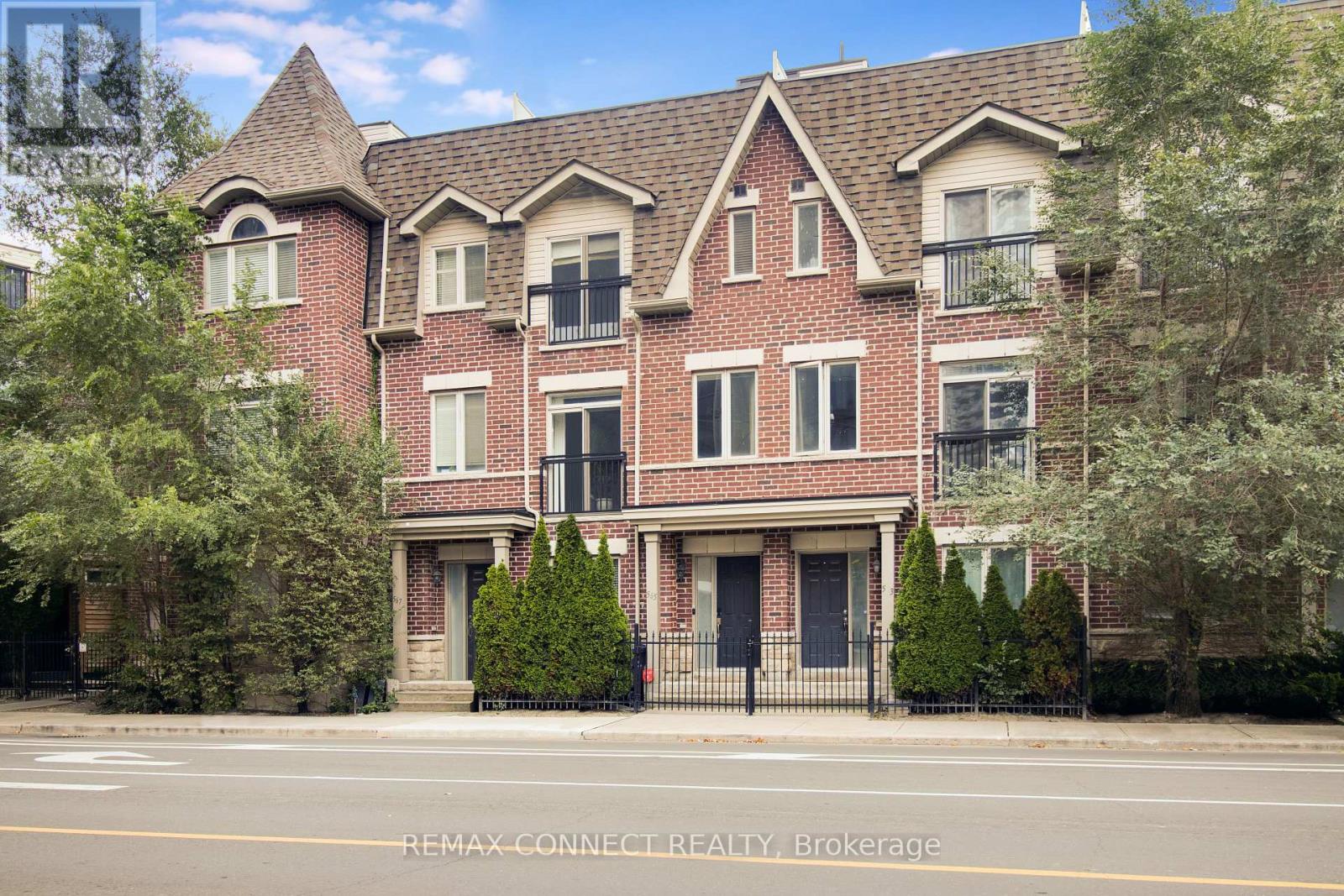565 SHUTER STREET, Toronto, Ontario