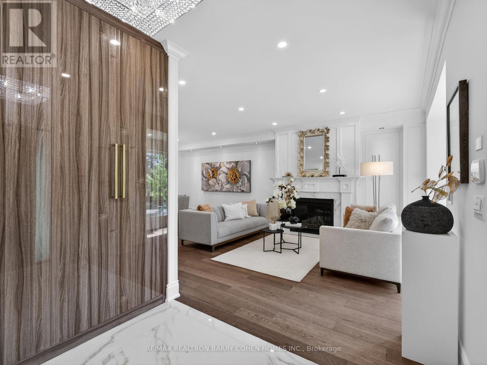382 St Clements Avenue, Toronto, Ontario  M5N 1M1 - Photo 4 - C13421338