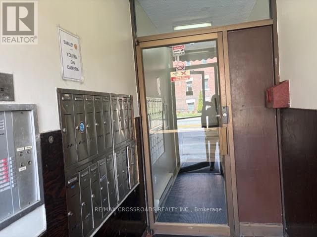 305 - 1 Kingston Road E, Toronto, Ontario  M4L 1G7 - Photo 4 - E13421182