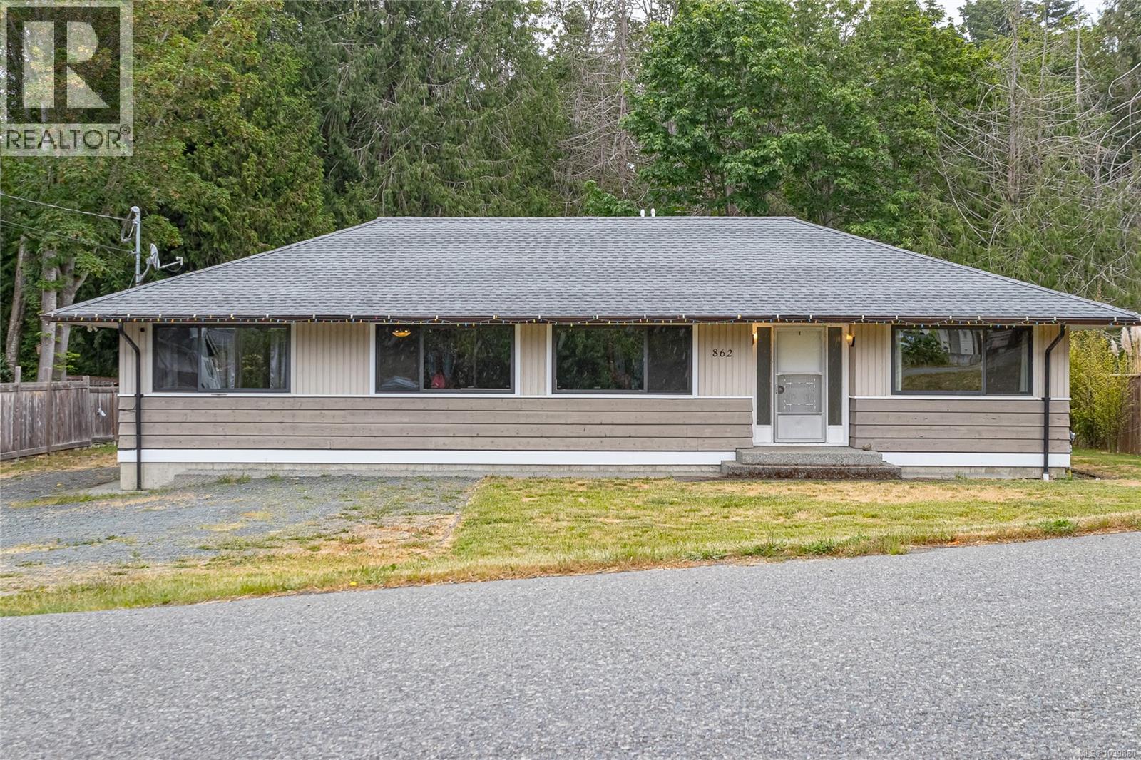 862 Barclay Cres, French Creek, British Columbia