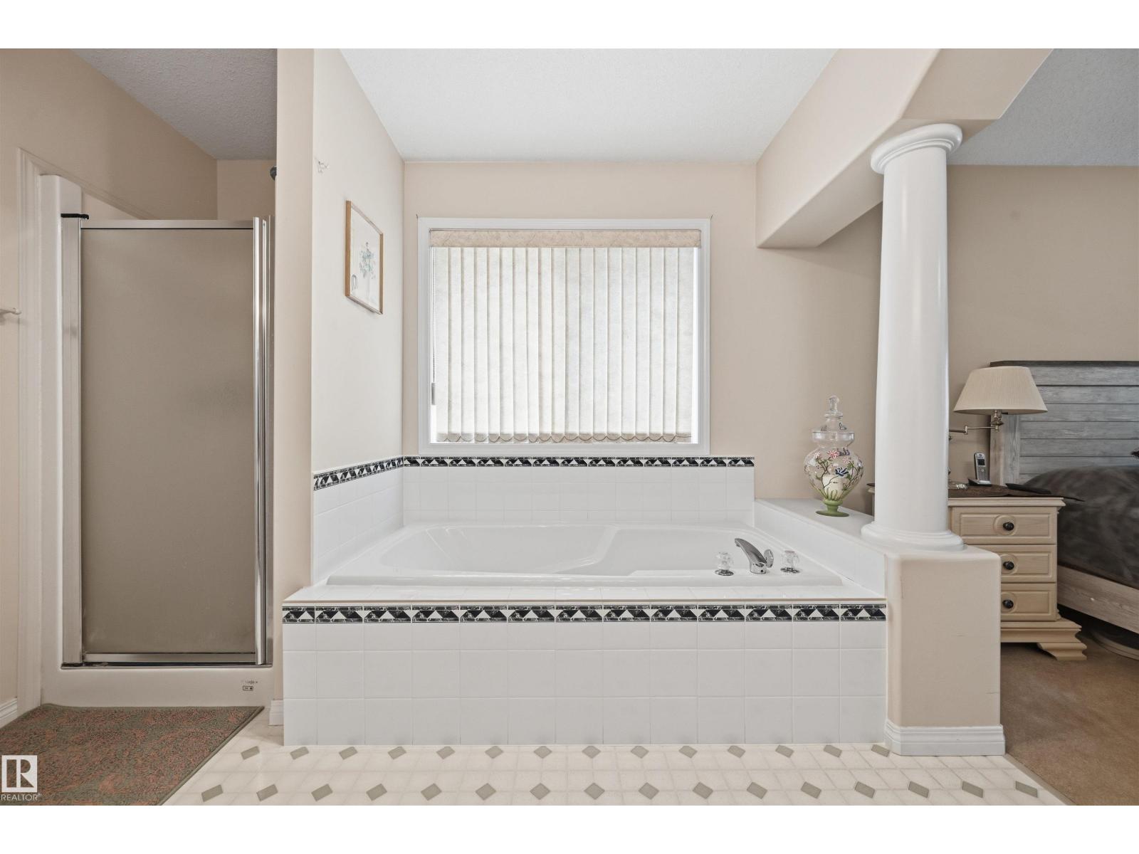 514 Butterworth Wy Nw, Edmonton, Alberta  T6R 2G8 - Photo 35 - E4492622