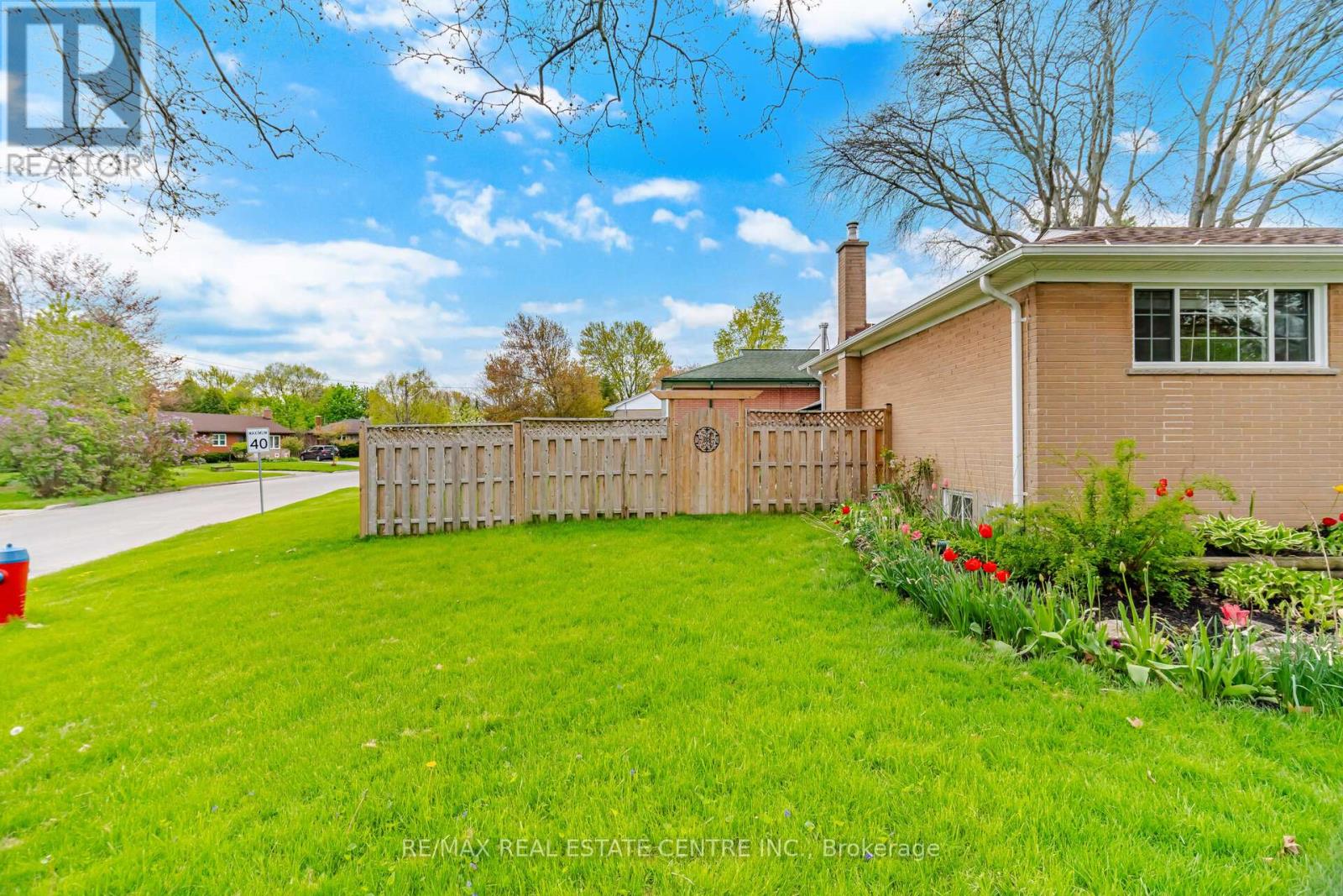 1376 Royal Drive, Burlington, Ontario  L7P 2G9 - Photo 43 - W13124926