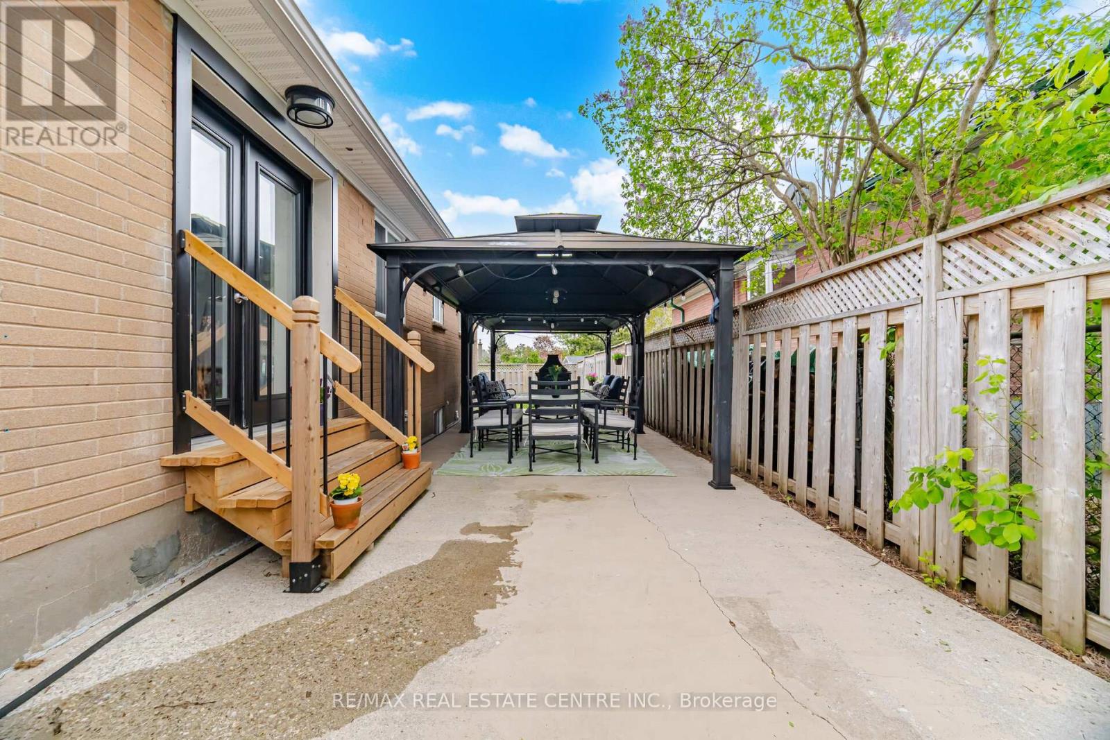 1376 Royal Drive, Burlington, Ontario  L7P 2G9 - Photo 36 - W13124926