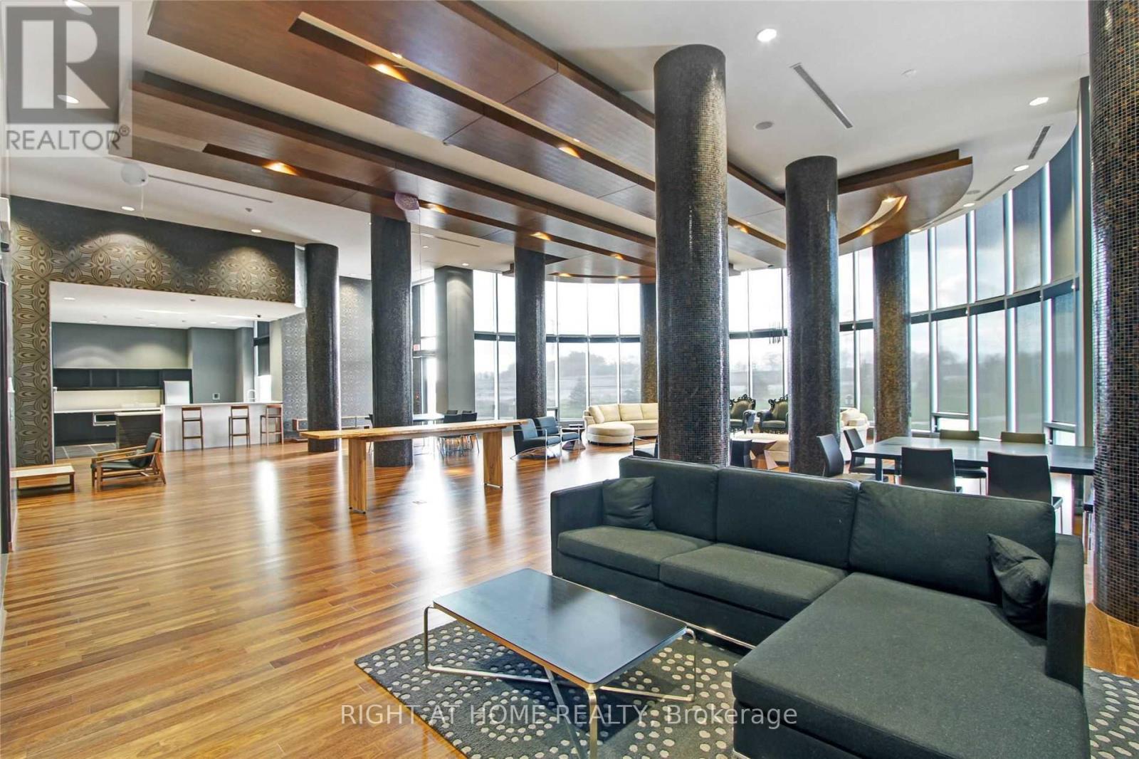 518 - 273 South Park Road, Markham, Ontario  L3T 0B5 - Photo 11 - N13421234