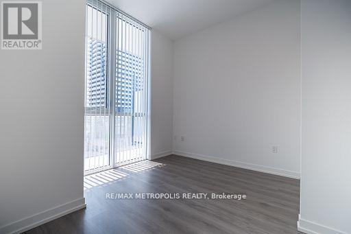 621 - 28 Interchange Way, Vaughan, Ontario  L4K 5Z7 - Photo 11 - N13421308