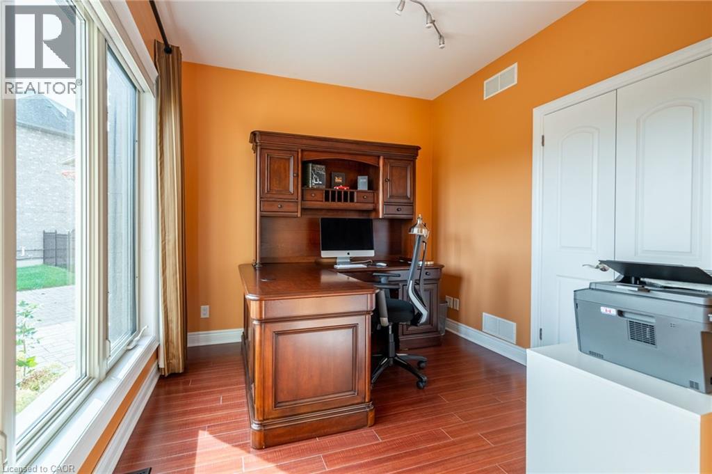 8881 Joseph Court, Niagara Falls, Ontario  L2H 3P1 - Photo 21 - 40812357