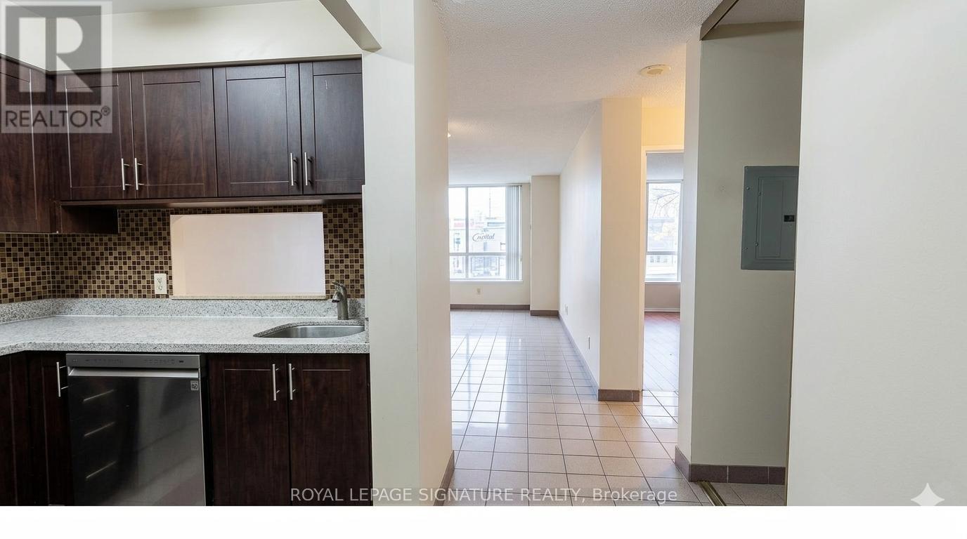 106 - 2470 Eglinton Avenue, Toronto (Beechborough-Greenbrook), Ontario  M6M 5E7 - Photo 2 - W13421202