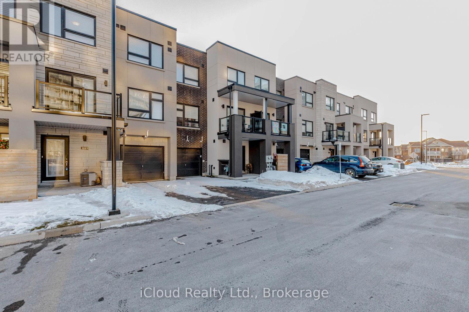 69 - 3189 Bastedo Common, Burlington, Ontario  L7M 0H4 - Photo 2 - W13421206