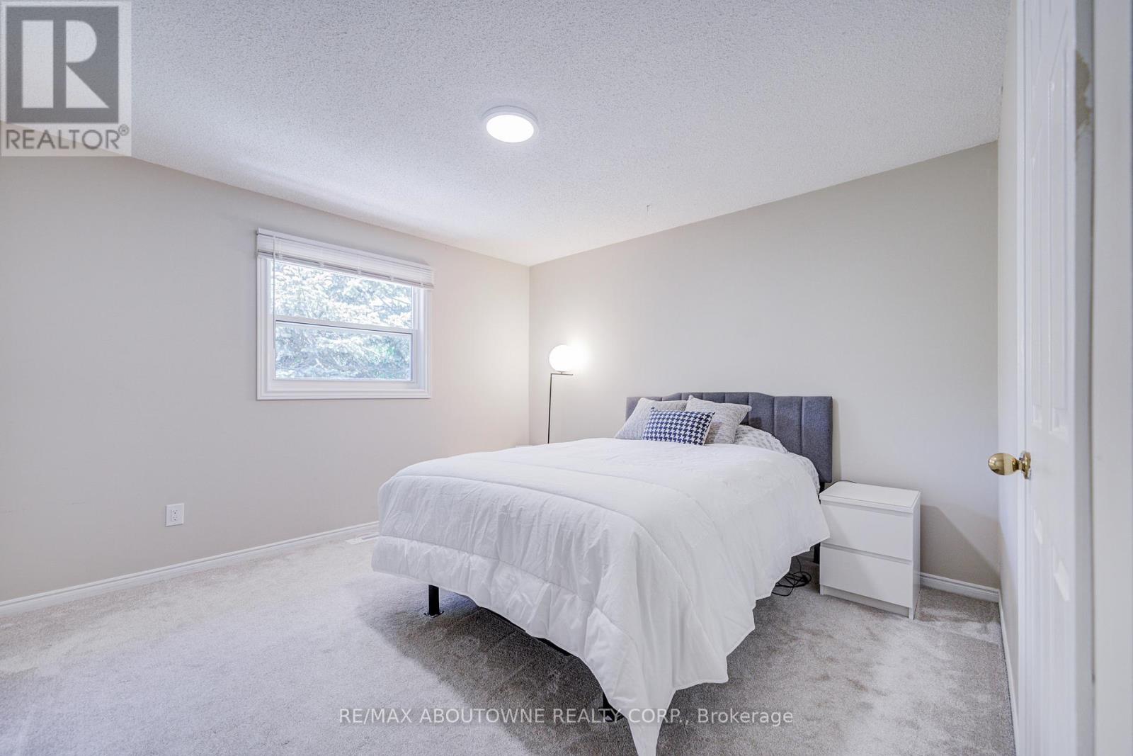 1273 Blackthorn Place, Oakville, Ontario  L6M 2P3 - Photo 25 - W13421220