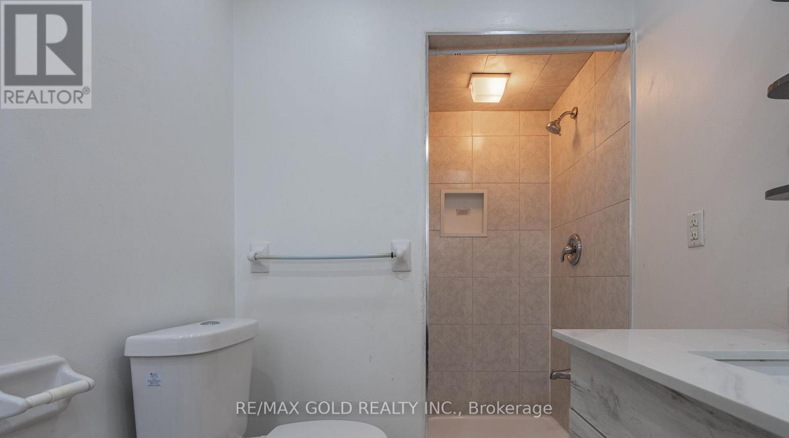 102 Bunchberry Way, Brampton, Ontario  L6R 2E8 - Photo 18 - W13421228