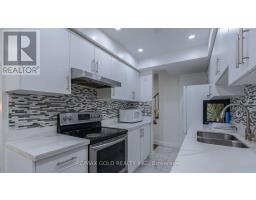 102 BUNCHBERRY WAY, Brampton, Ontario