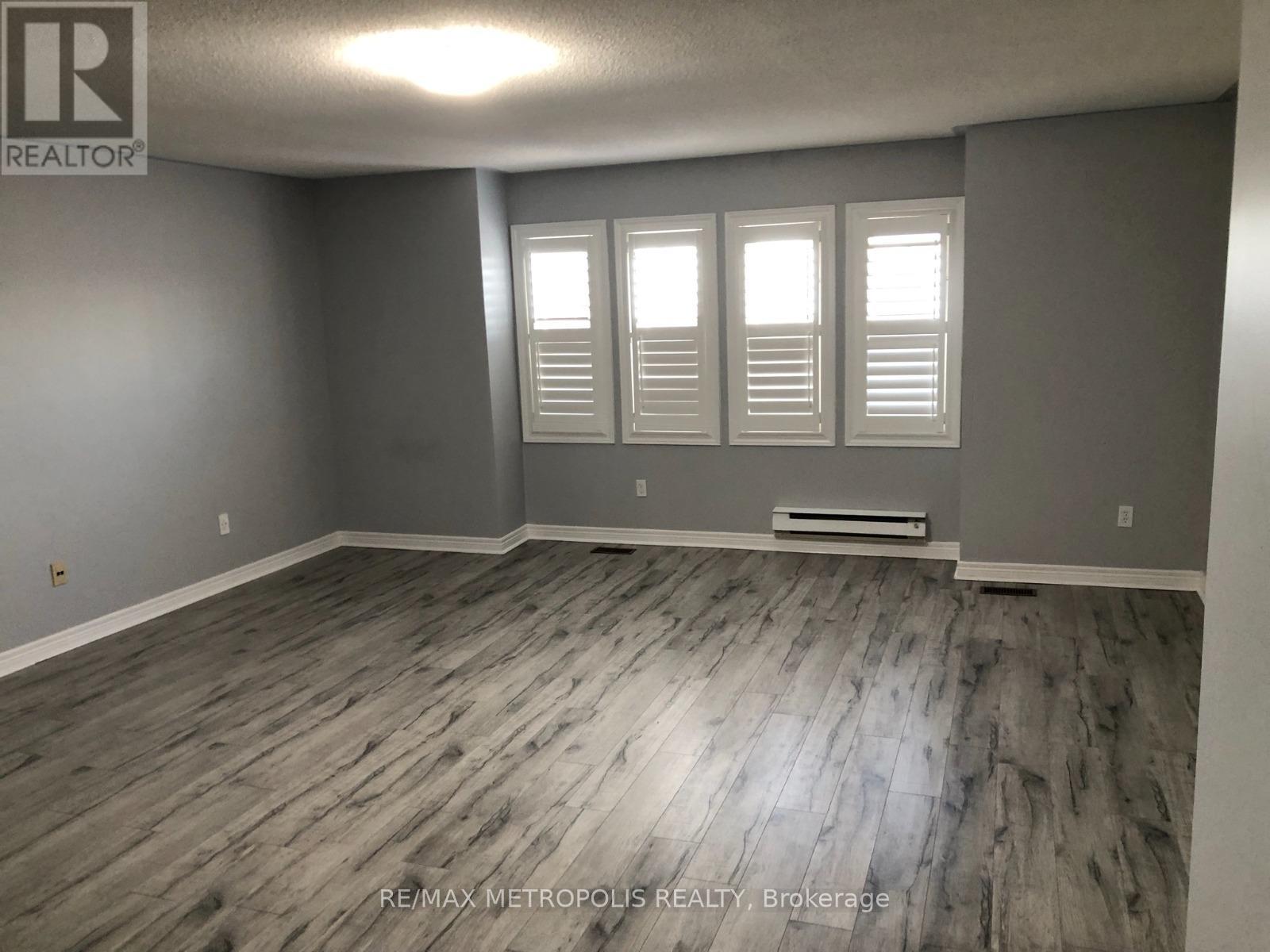 Upper - 5884 Chorley Place, Mississauga, Ontario  L5M 5L7 - Photo 11 - W13421230
