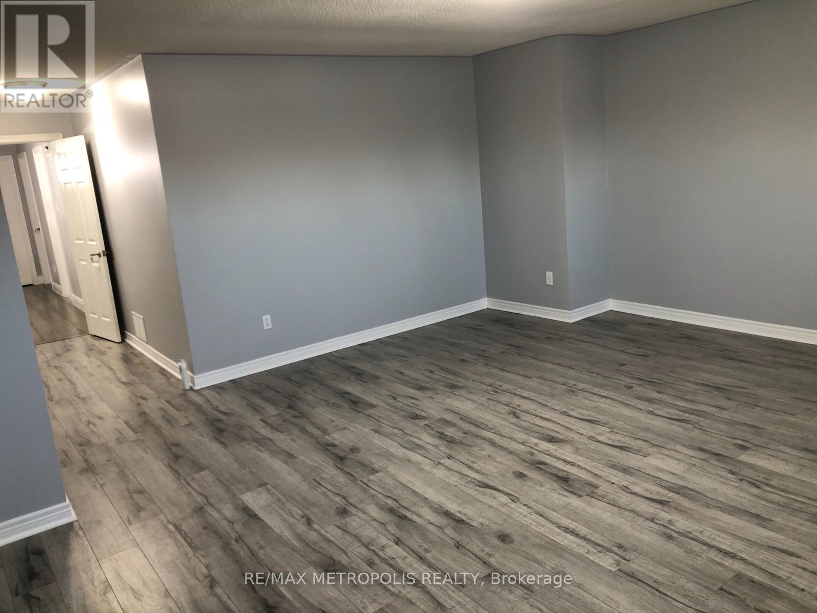 Upper - 5884 Chorley Place, Mississauga, Ontario  L5M 5L7 - Photo 12 - W13421230