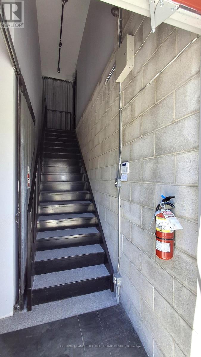 Unit A - 1070 Heritage Road, Burlington, Ontario  L7L 4X9 - Photo 6 - W13421344