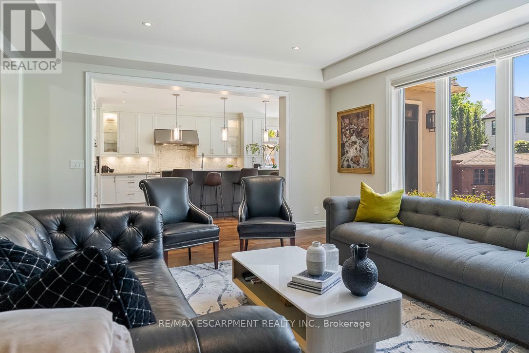 519 Hancock Way, Mississauga, Ontario  L5H 4L5 - Photo 13 - W13421398