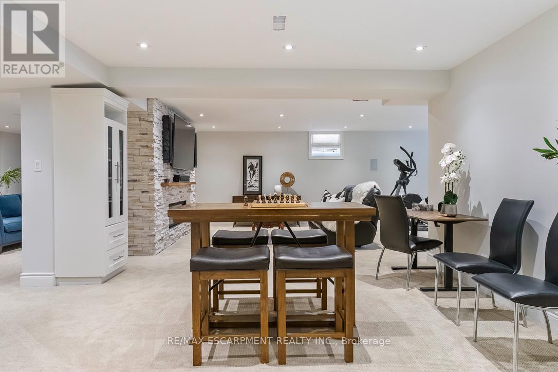 519 Hancock Way, Mississauga, Ontario  L5H 4L5 - Photo 40 - W13421398