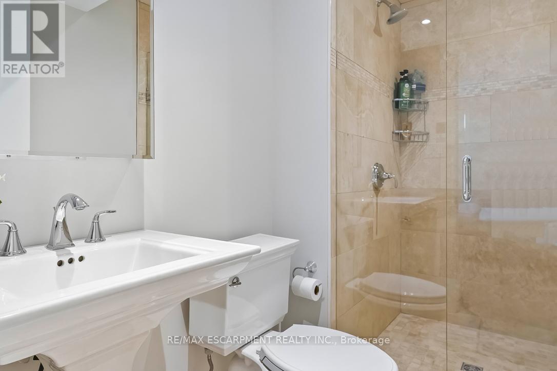 519 Hancock Way, Mississauga, Ontario  L5H 4L5 - Photo 43 - W13421398