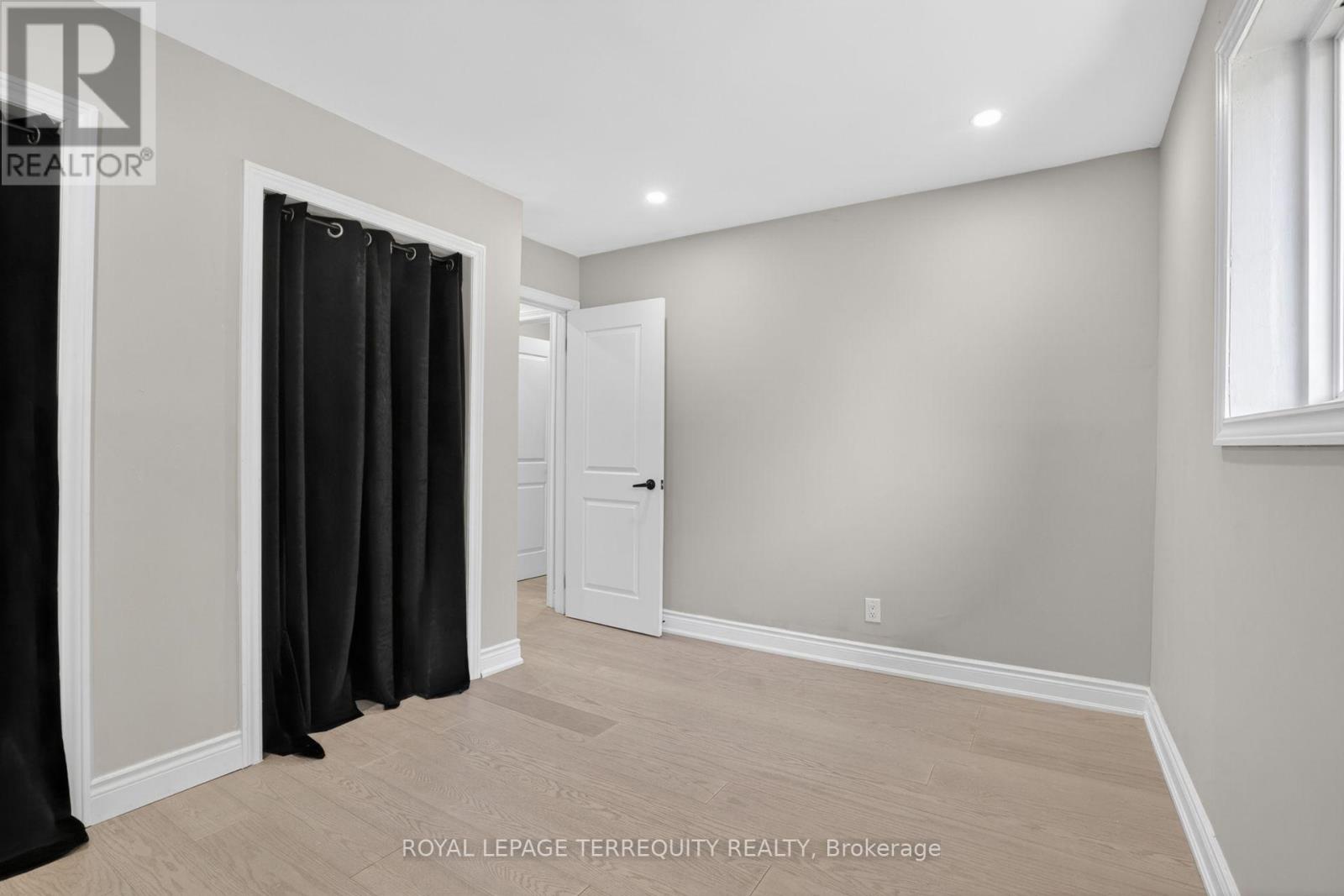 1173 Shadeland Drive, Mississauga, Ontario  L5C 1P2 - Photo 35 - W13421416
