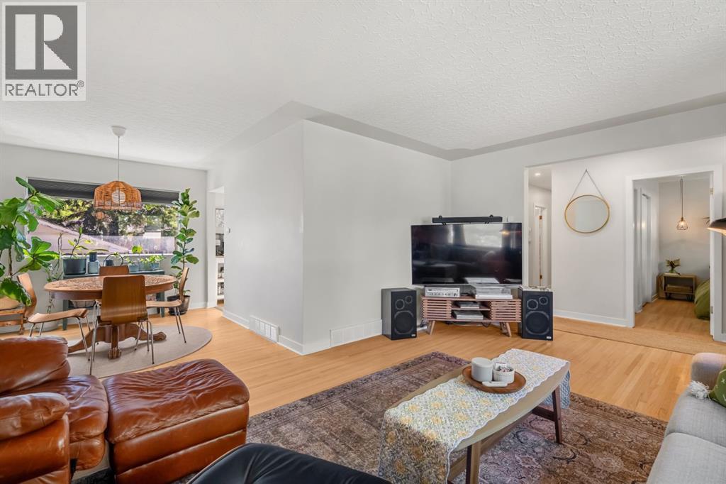 1207 40 Avenue Nw, Calgary, Alberta  T2K 0G3 - Photo 4 - A2317359