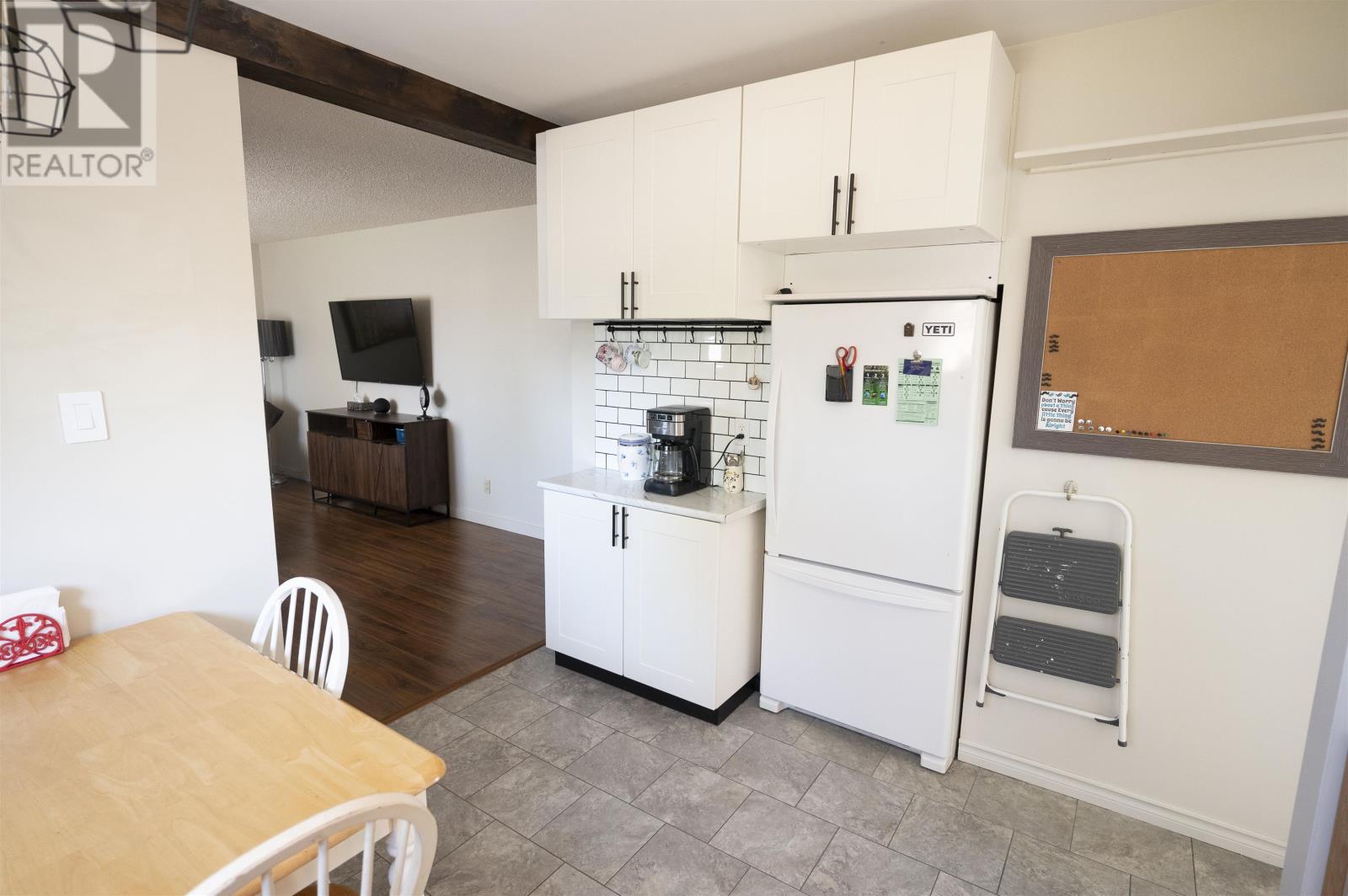 296 Sequoia Drive, Thunder Bay, Ontario  P7B 5T5 - Photo 7 - TB2601429